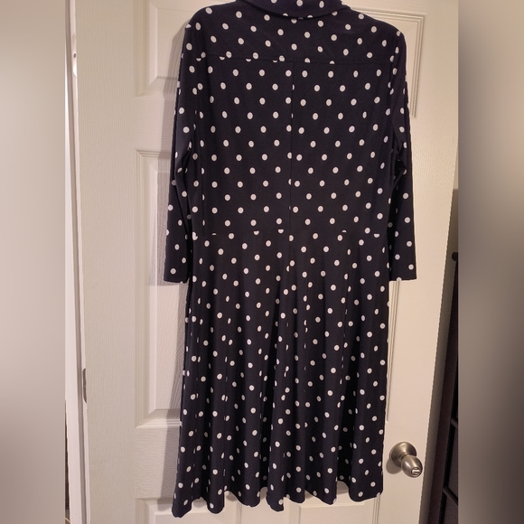 Dress - Picture 2 of 2